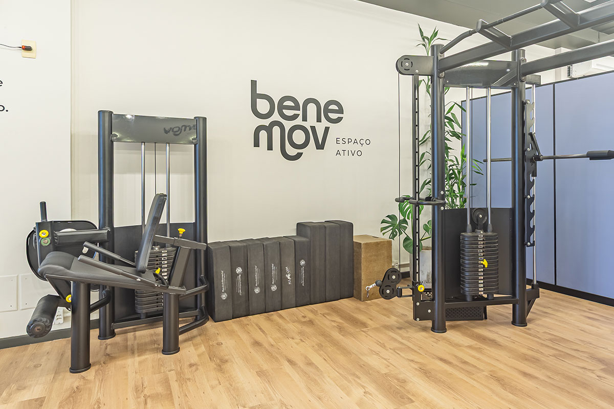 Equipamentos para treinamento funcional em um estúdio no Estreito, Florianópolis